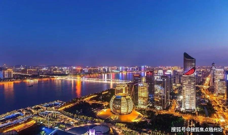 2025年新澳门和香港天天免费精准大全,全面释义、解释与落实